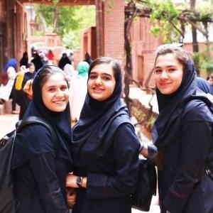 دبیرستان دخترانه میرزا تقی خان امیرکبیر